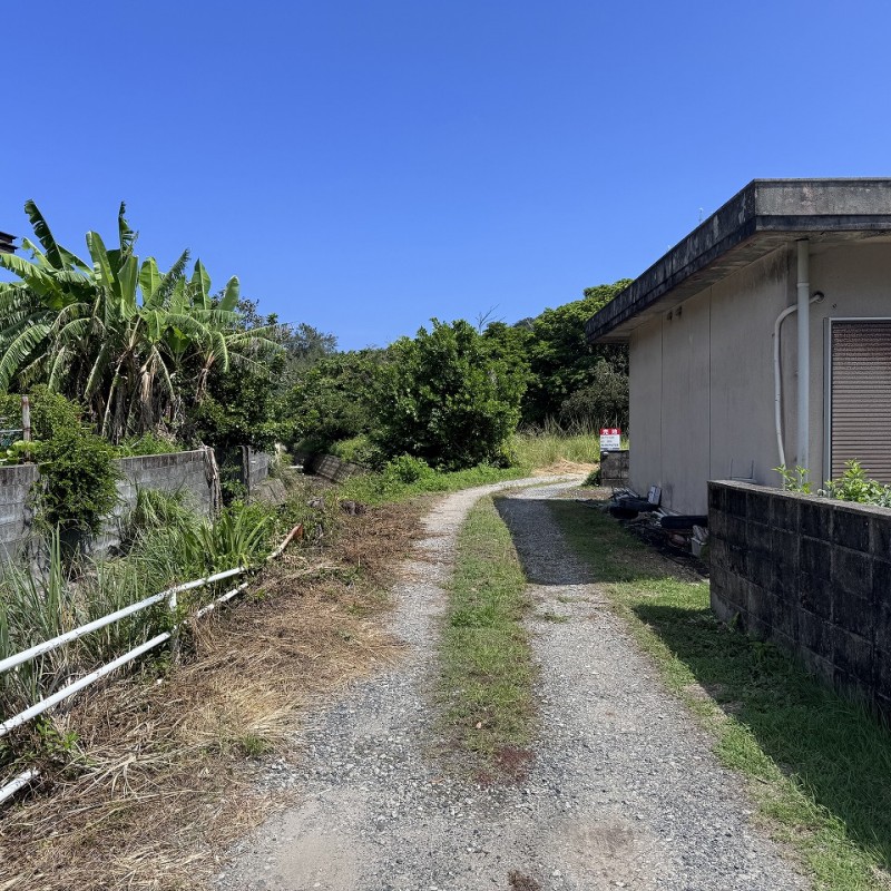 9番2 敷地へ入る通行路