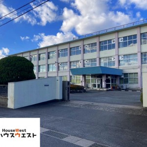 水巻町立伊左座小学校