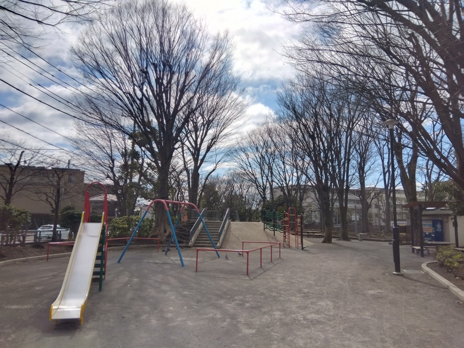 喜多見公園まで270m