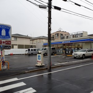 ローソン 狛江岩戸北三丁目店