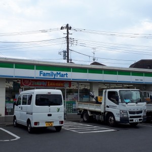 ファミリーマート 駒井町一丁目店