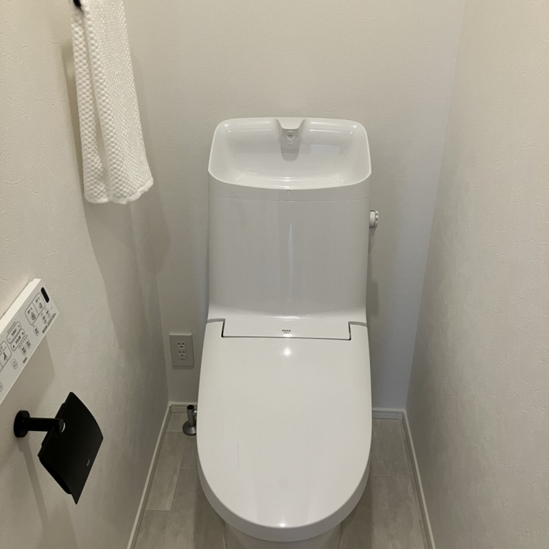 1F