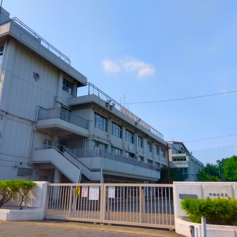 喜多見中学校まで750m